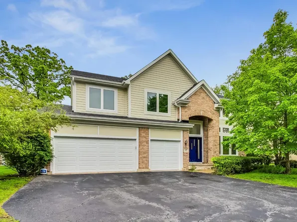 17 River Oaks Cir E, Buffalo Grove, IL 60089
