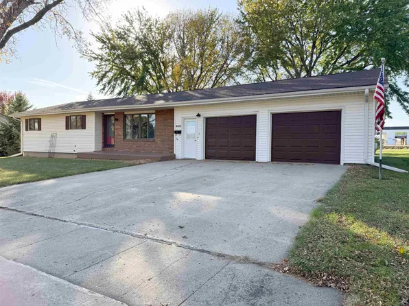 903 S Jansen St, Rock Rapids, IA 51246