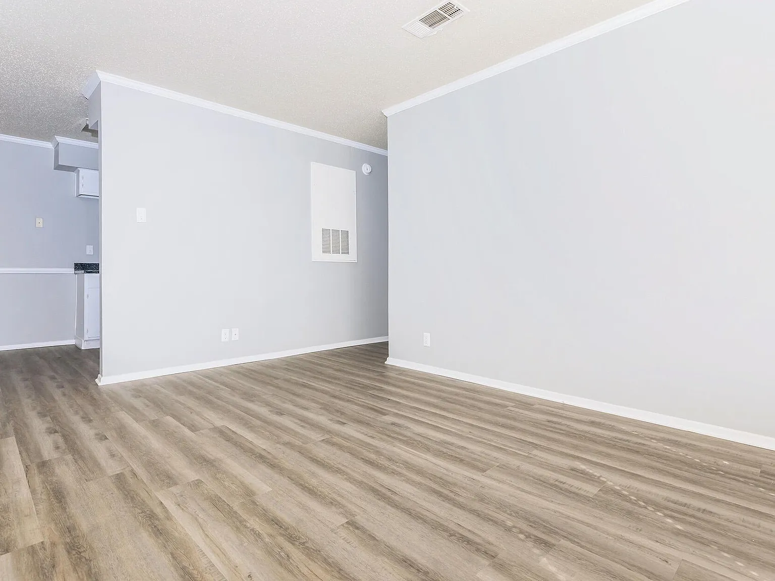 Sunridge Apartments — Photo 3