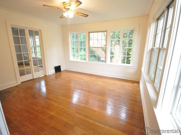 44 Woodland Ave
