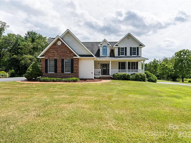 113 Caldonia Dr — Photo 35
