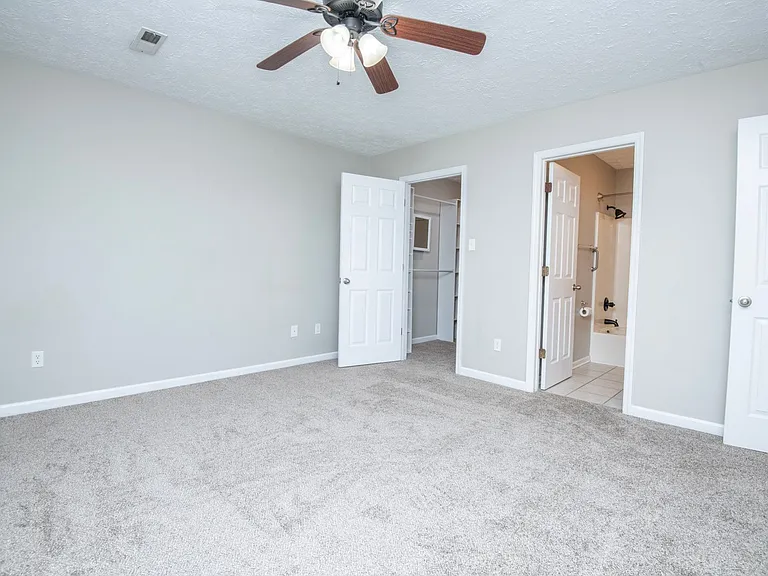 8816 Mill Run Dr — Photo 23