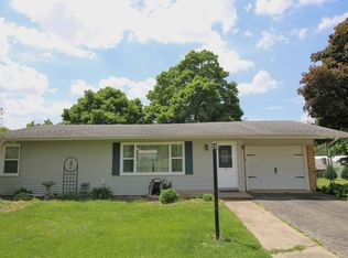 109 S Adams St, Washburn, IL 61570