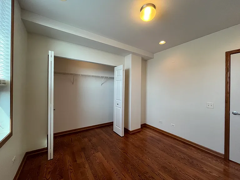 974 W 35th Pl #701 — Photo 22