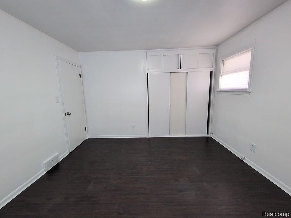 1901 Edison St, photo 18