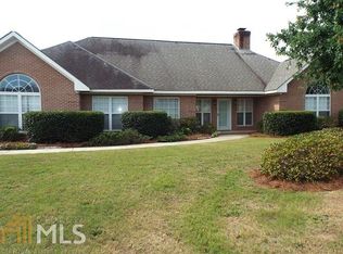 102 Blackberry Ln, Warner Robins, GA 31093