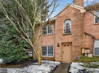 46 Rampart Dr, Chesterbrook, PA 19087