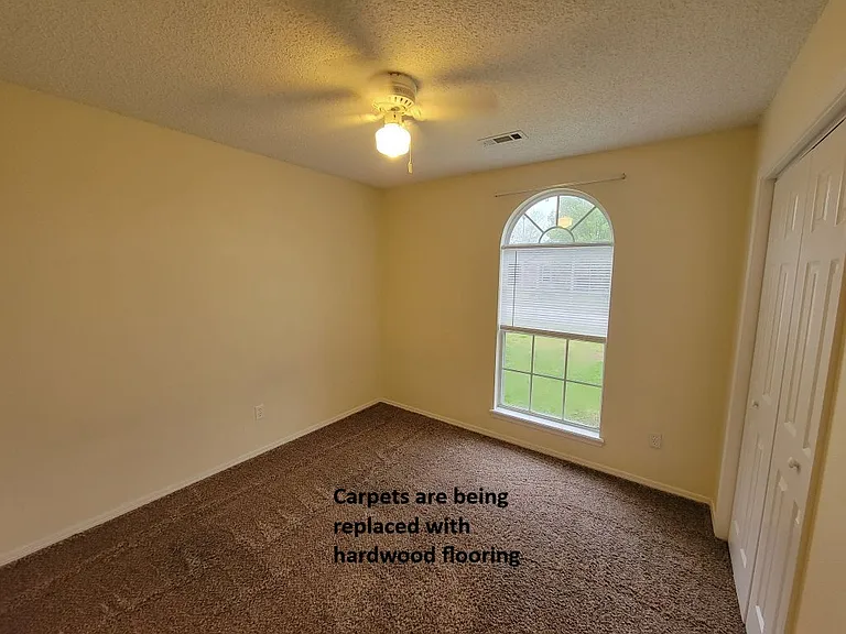 902 S Liberty Dr — Photo 12