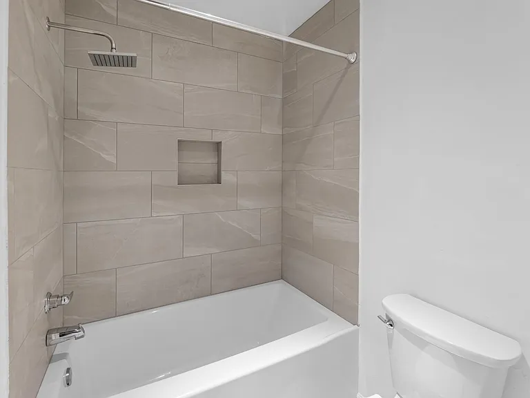 8011 Liberty Elm Ct — Photo 29