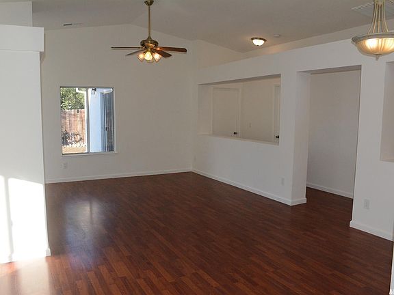 4th image of 1921 Thomas Dehaven Ct