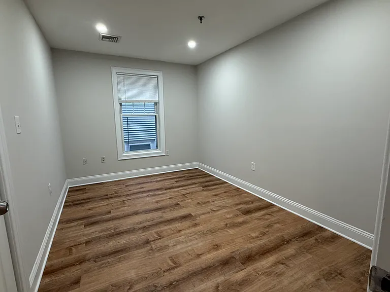 135 Calumet St #2 — Photo 5