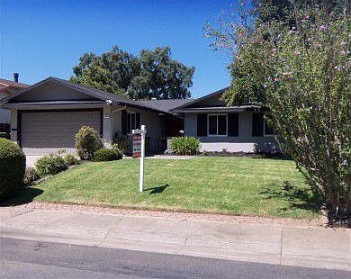 5th image of 8949 Gulfport Way
