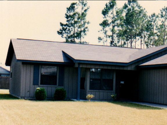 5th image of 211 Somerset Rd