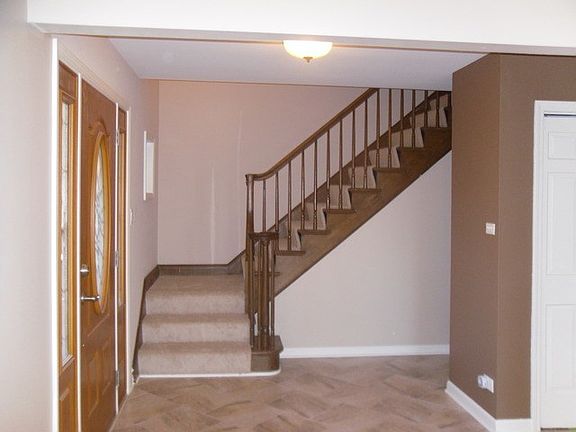 5th image of 8901 S Francisco Ave #1