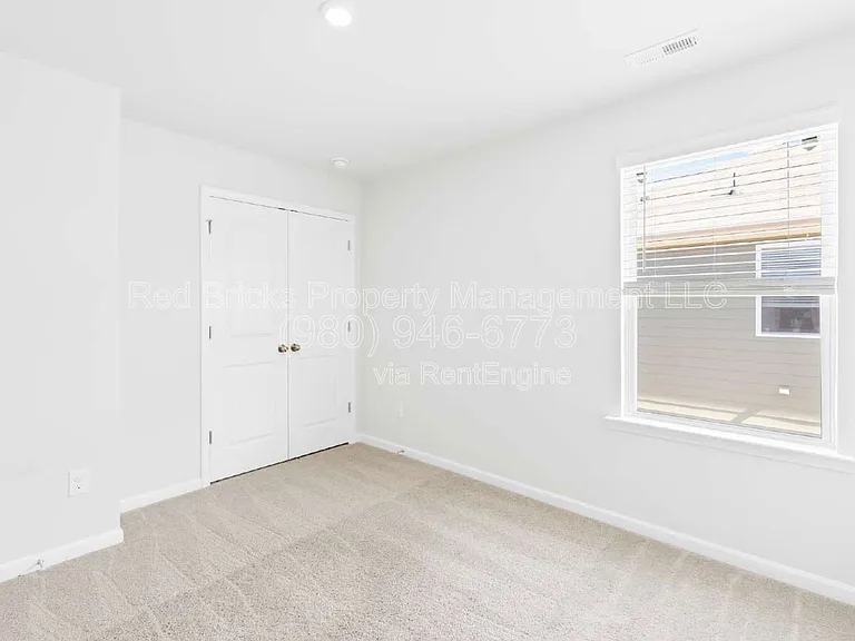 2128 Blue Sky Meadows Dr — Photo 22