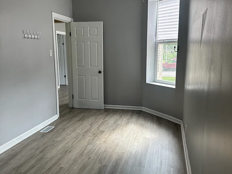 1556 S Spaulding Ave #1 — Photo 7