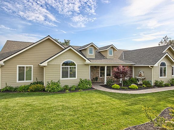 4th image of 40532 Lilley Mountain Dr