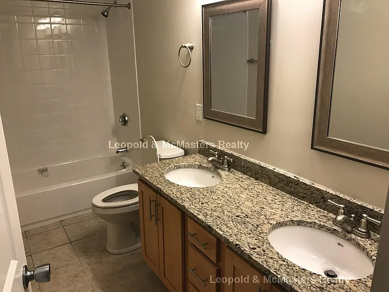 18 Short St #1 — Photo 3