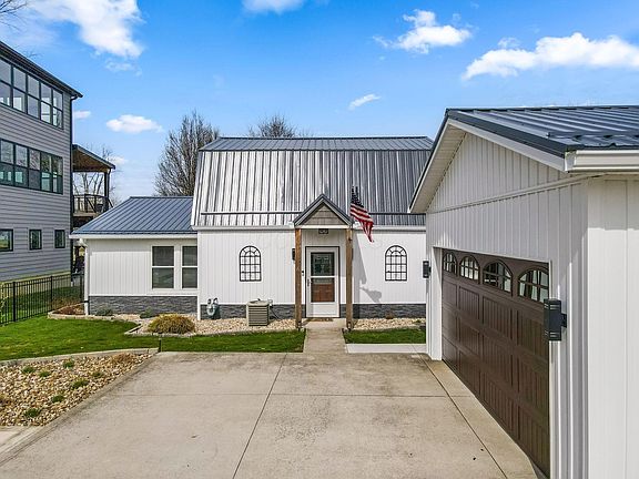 4th image of 10256 Canoe Ln
