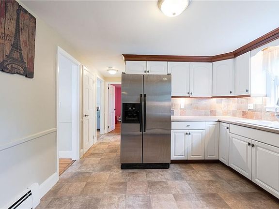 5th image of 58 Lakewood Ave