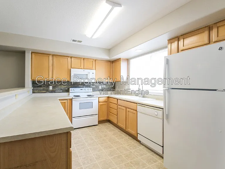9727 Cherry Ln — Photo 7