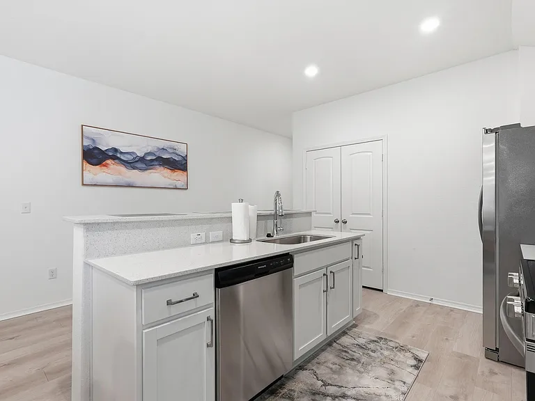 10904 Mason Dr — Photo 14