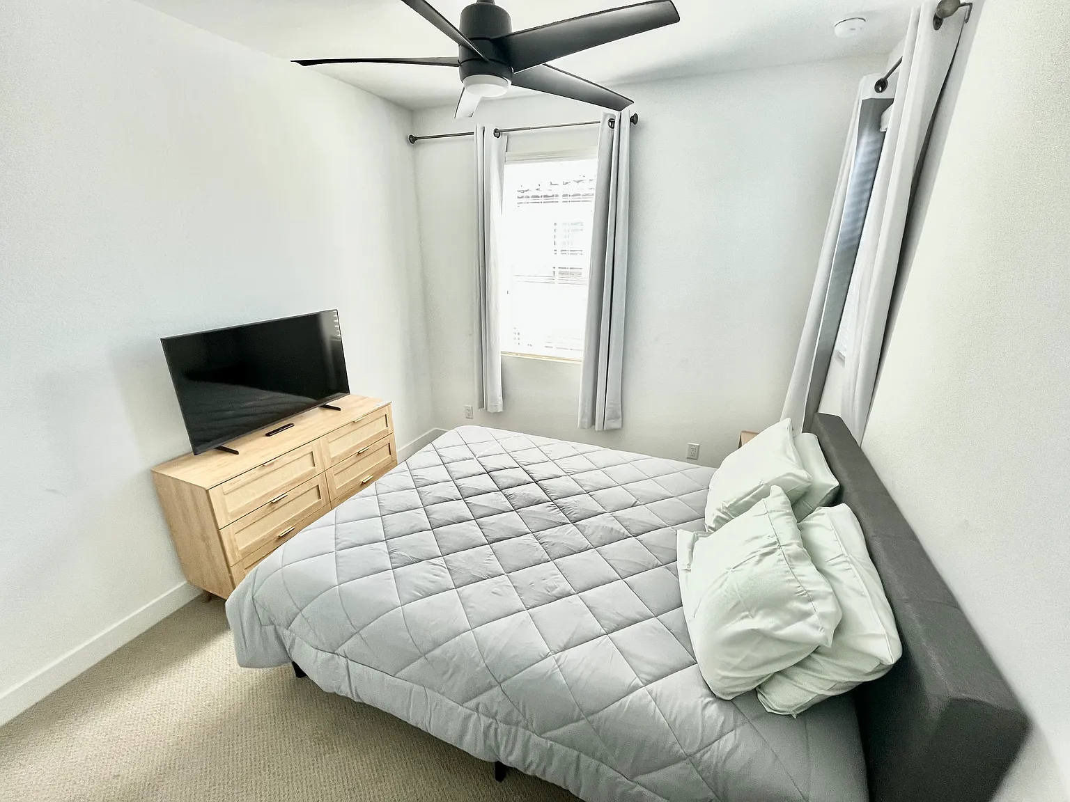 1 bed, 2.5 bath, 1500 sqft, $900 — Photo 1