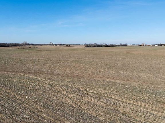 4th image of 21/- Acres St N #127