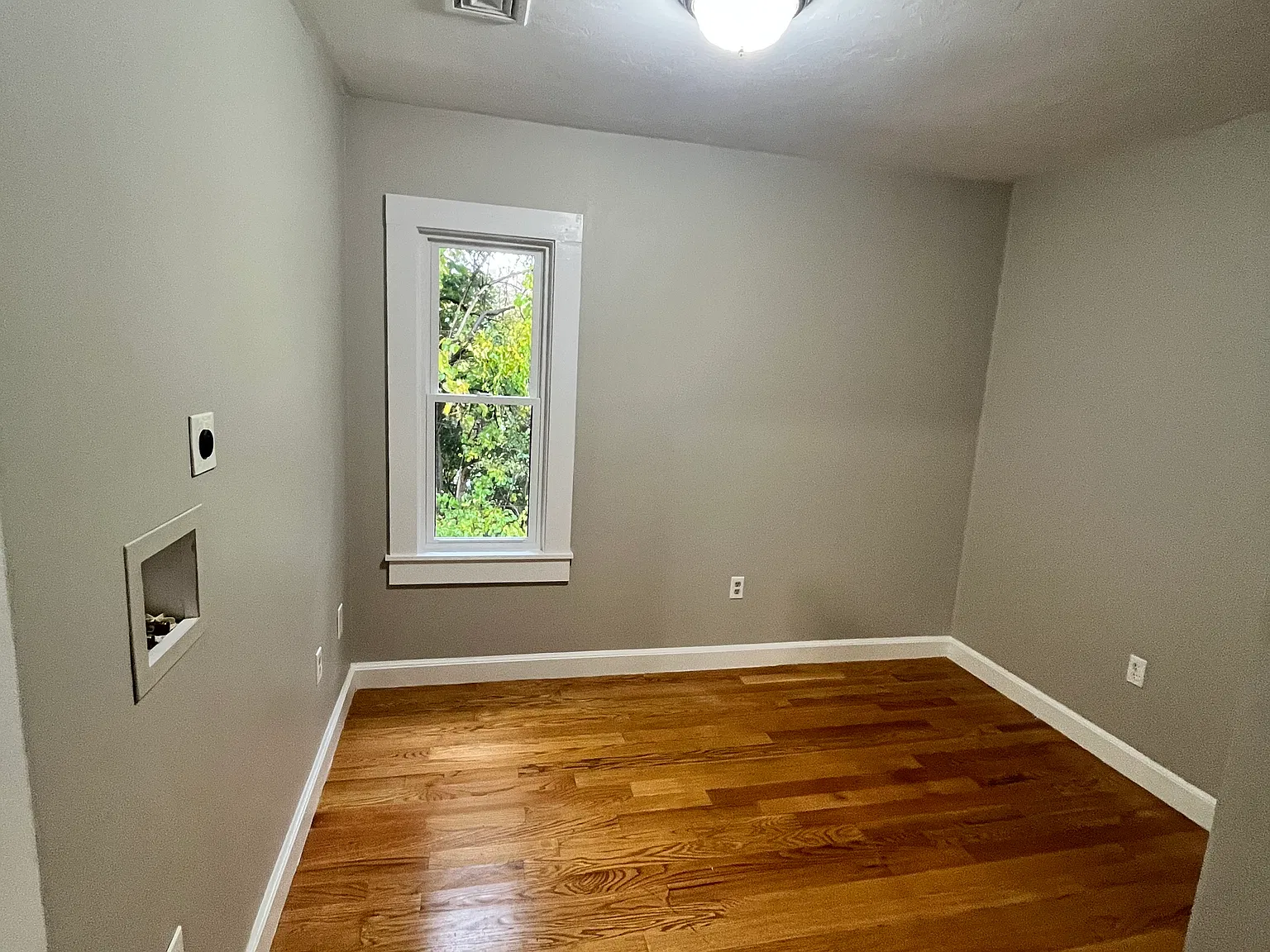 2 bed, 1100 sqft, $2,300 — Photo 4