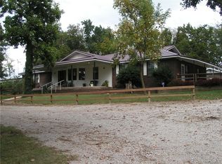 2465 Highway 221 N, Berryville, AR 72616