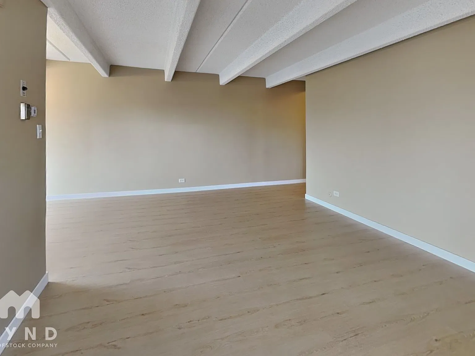 2 bed, 2.0 bath, 1395 sqft, $2,250 — Photo 3