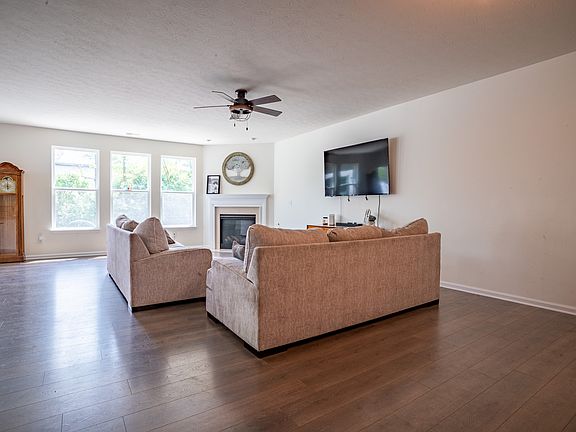 4th image of 5414 Orwell Ct