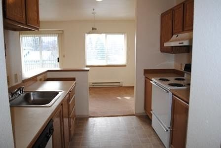 4th image of 655 4th St NE APT E303