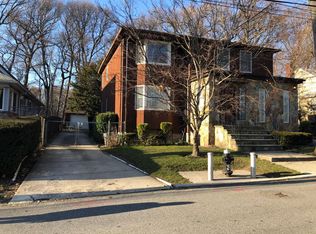 193-25 85th Rd, Hollis, NY 11423