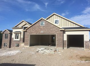 1135 N Coburn Cir, Kaysville, UT 84037