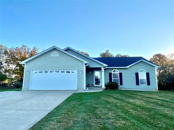 713 Worthington Dr, Warrenton, MO 63383