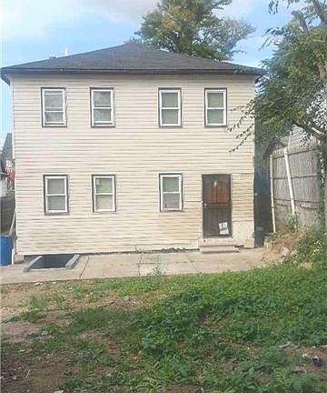 5th image of 21156 94th Ave