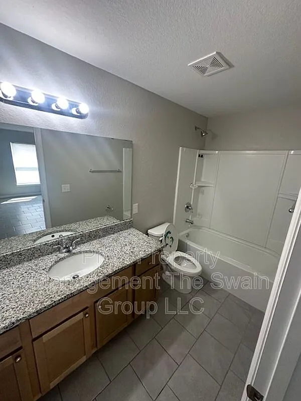 2 bed, 2.0 bath, 924 sqft, $1,450 — Photo 4