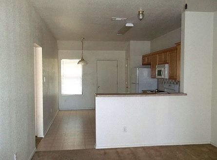 5th image of 323 Janelle Dr APT A