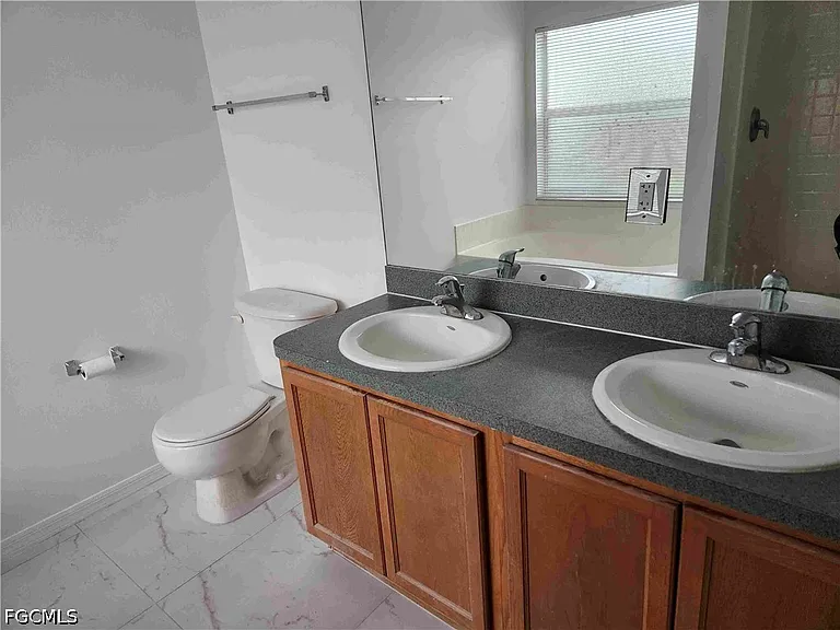 14980 Coopers Hawk Way — Photo 12