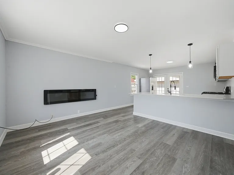 407 Laurel Ave — Photo 11