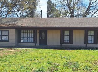 207 Stoneham Rd, Memphis, TN 38109