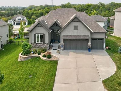 281 S Singletree St, Olathe, KS, 66061