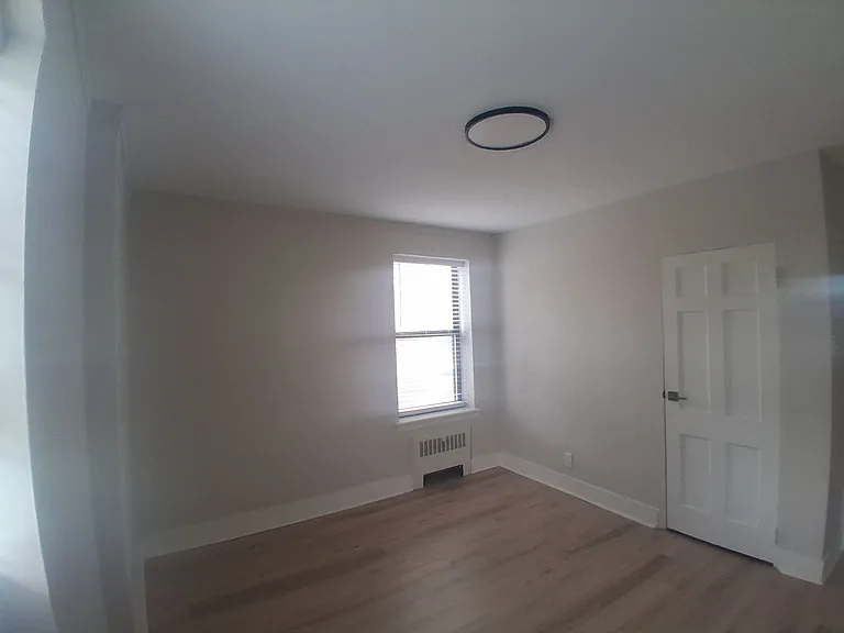 Renovated Studios, 1, & 2 bed apartments! — Photo 24