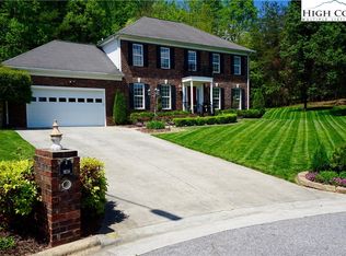 976 Sommerset Ct, Lenoir, NC 28645