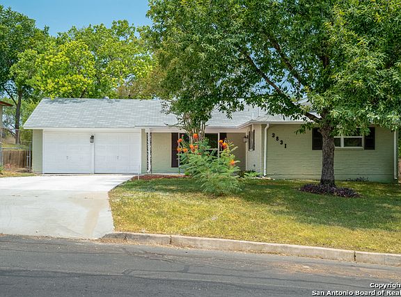 2nd image of 3831 Killarney Dr