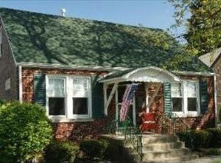 9207 S Spaulding Ave, Evergreen Park, IL 60805