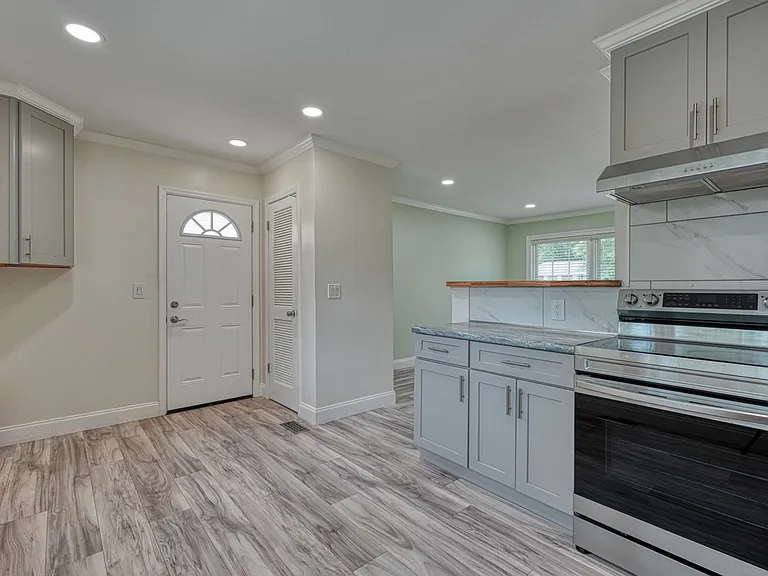 311 Pioneer Pl — Photo 11