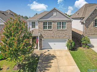 670 Johnnys Cv, Leeds, AL 35094
