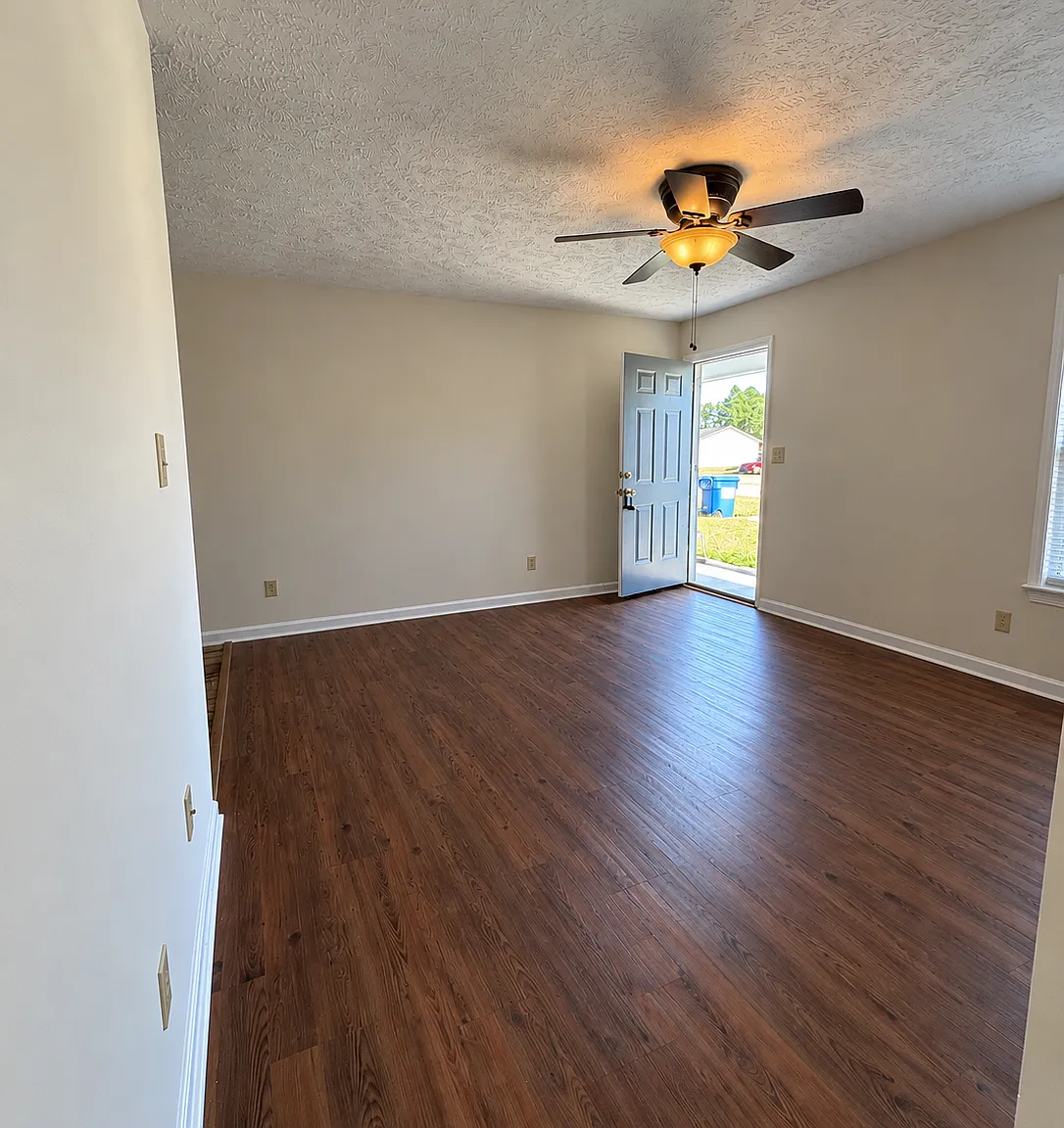 2 bed, 2.0 bath, $1,095 — Photo 3
